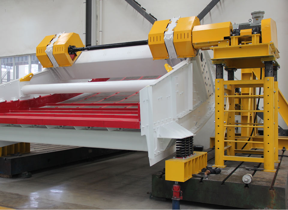 直線振動篩物料跑偏的原因是什么？附：解決措施